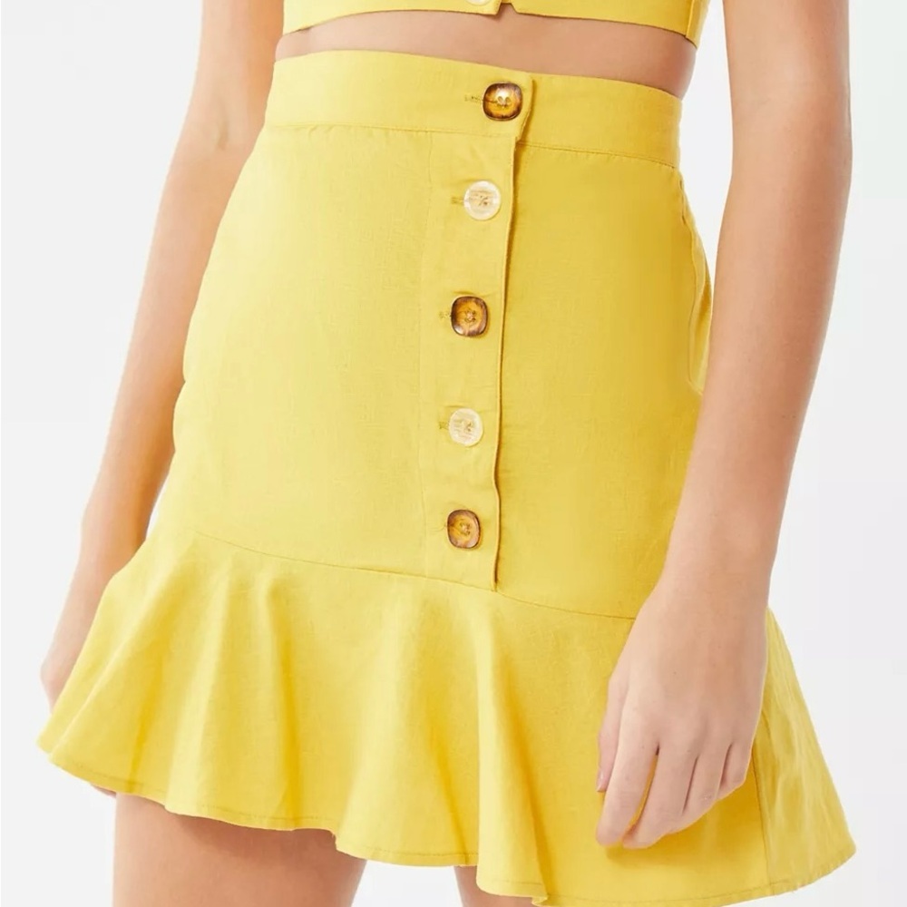 UO Yellow Lily Linen Button-Front Mini Skirt High Waist Summer Chic Size Small